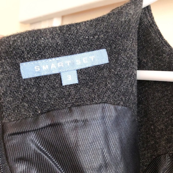 Smart Set 𝅺midi wool dress with lace trim - Picture 5 of 8